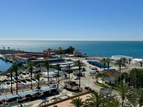 Beachfront apartment with terrace and seaviews